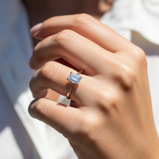 Emerald Solitaire Ring 4-Prong